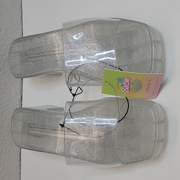 NWT Barbie x FOREVER 21 Clear Sparkle Jelly Block Heel Sandals Open Toe - Picture 1 of 17